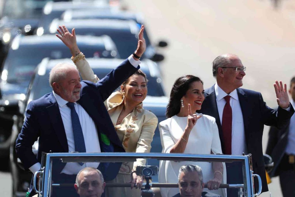 Brezilya’da Lula’nın yemin törenine girmeye çalışan silahlı kişi gözaltına alındı