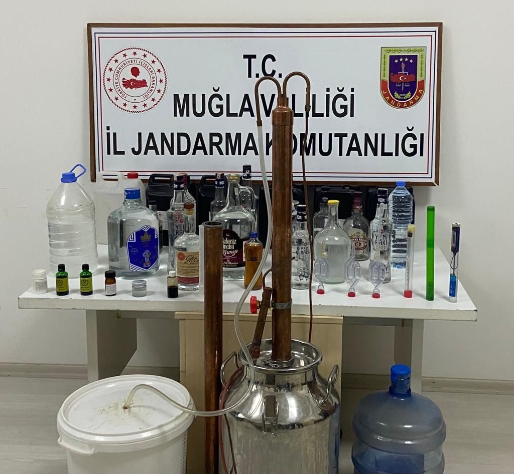Muğla’da jandarmadan kaçak alkol operasyonu