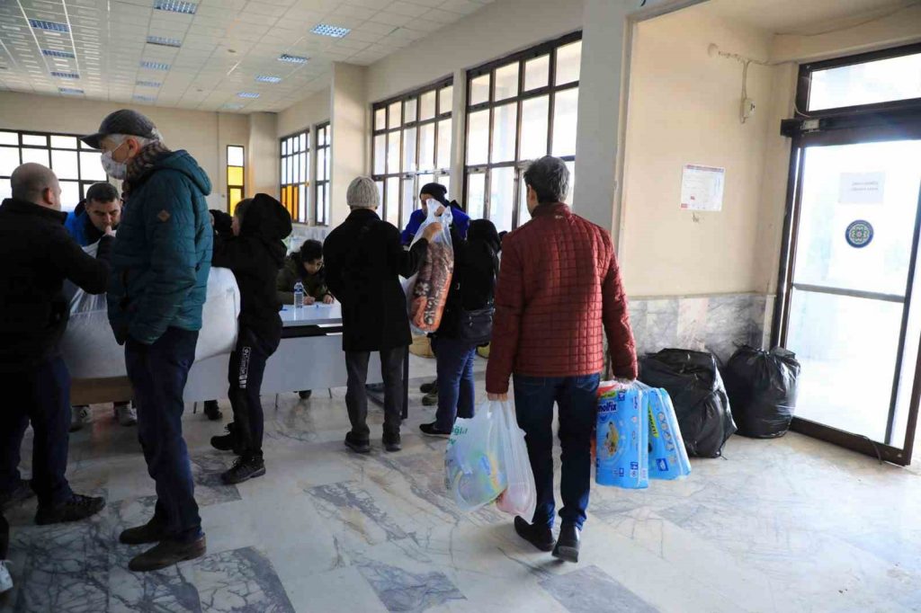 Deprem bölgesi için yardım seferberliği