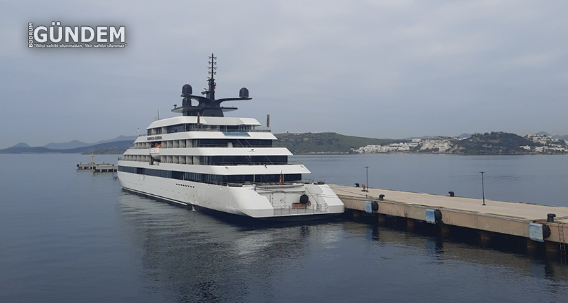 Bodrum’a sezonun ilk gemisi geldi