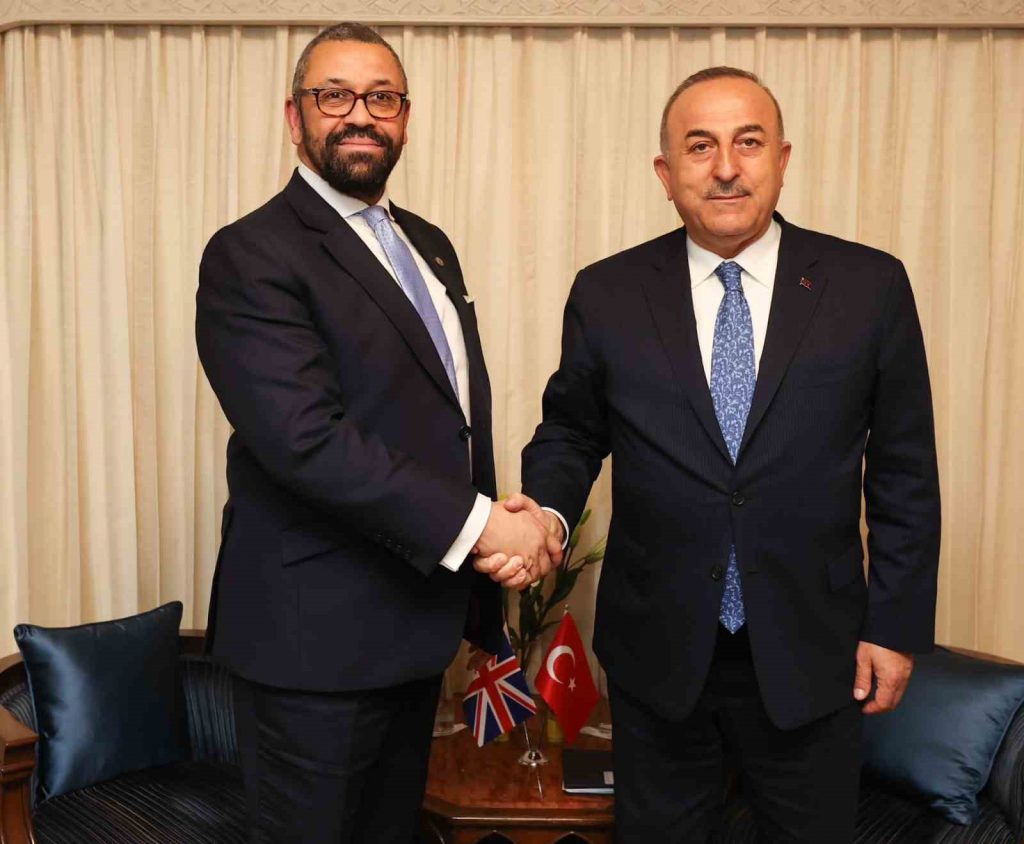 Bakan Çavuşoğlu, İngiliz mevkidaşı Cleverly ile bir araya geldi