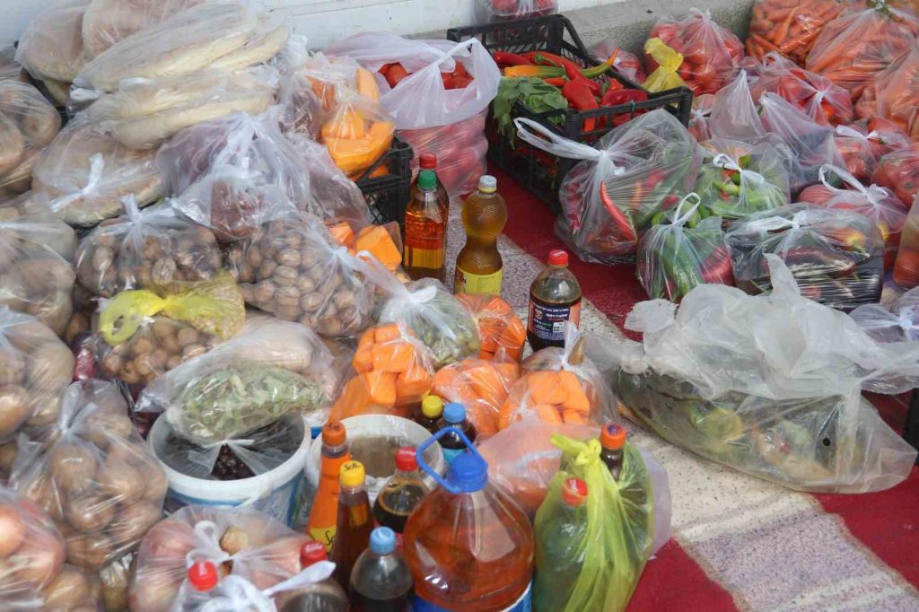 Fethiye’de ’Askıda Sebze Ve Meyve’ ile depremzedelere yardım edilecek