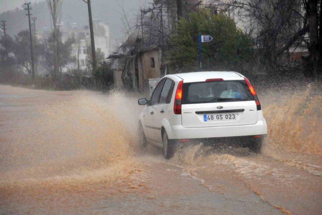 Meteorolojiden Ege ve Akdeniz’e 4 gün yağış uyarısı