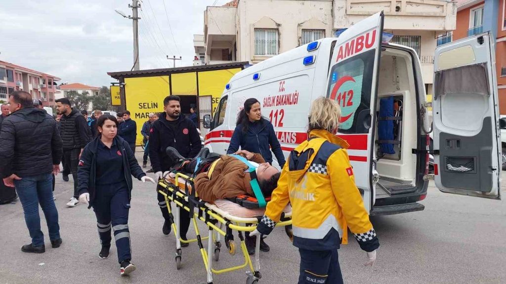 Traktöre çarpan motosikletli kurye yaralandı