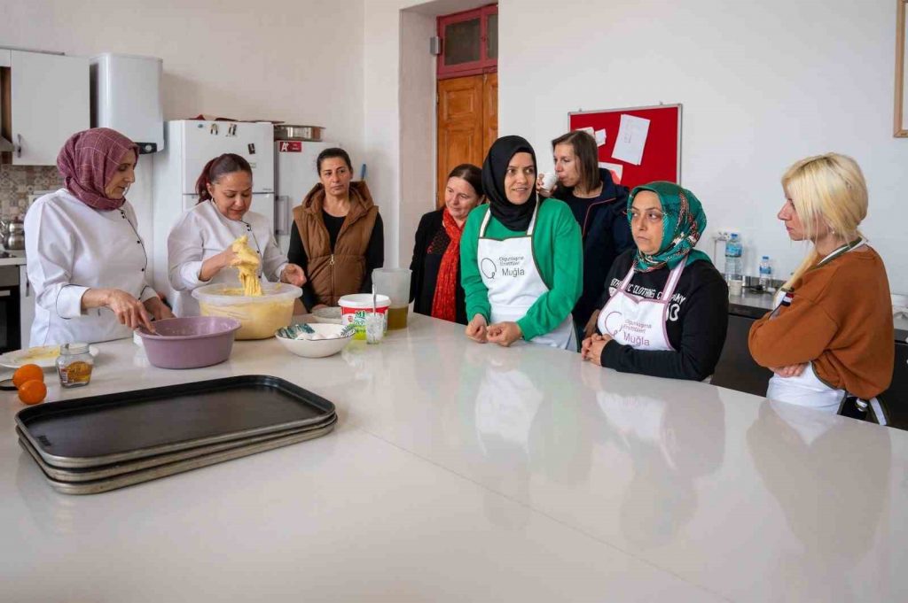 Olgunlaşma Enstitüsü’ndeki etkinlik, depremzede kadınlara moral oldu