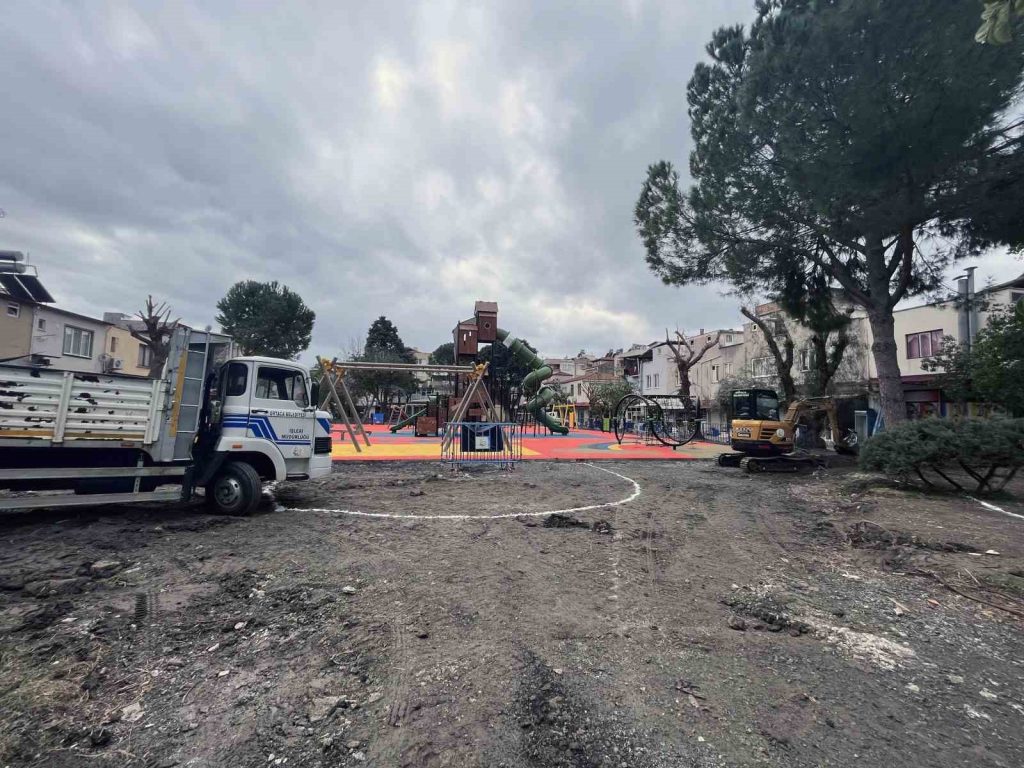 Ortaca Ünal Daka Çocuk parkında iyileştirme çalışması