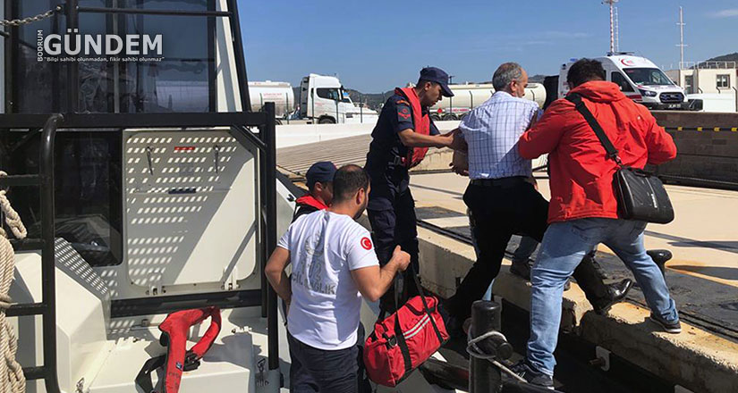 Ticari gemide rahatsızlanan vatandaşa tıbbi tahliye