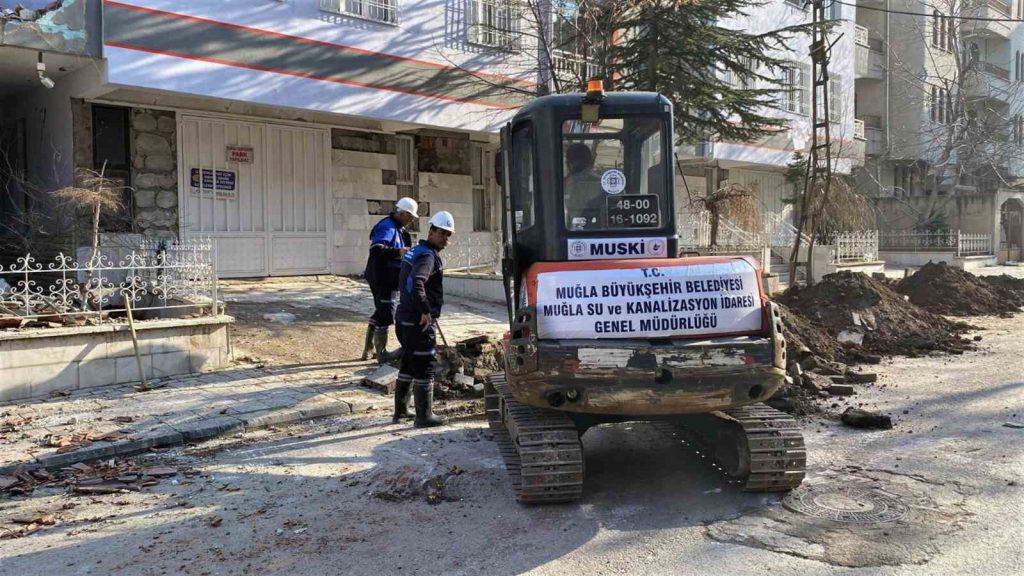 Büyükşehir ekipleri Malatya’da altyapı çalışmalarına devam ediyor