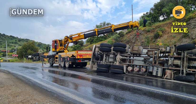 Kamyonla vidanjör çarpıştı
