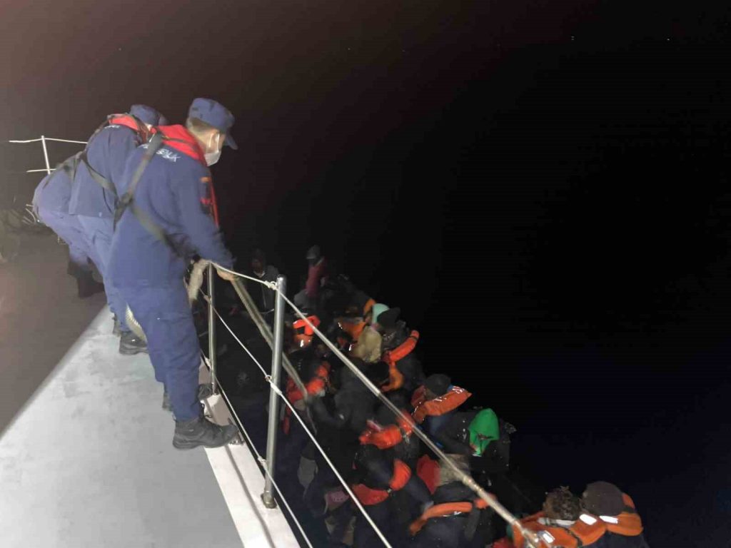 Muğla’da 47 düzensiz göçmen kurtarıldı