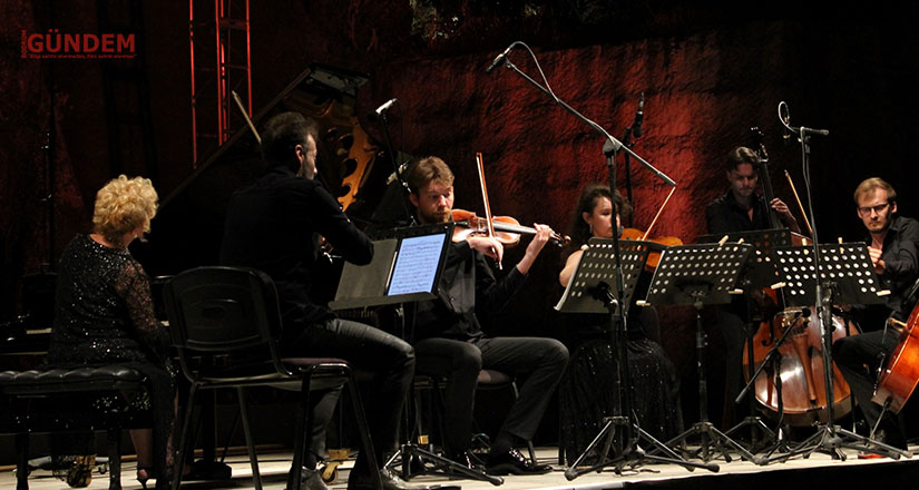 Festival başladı Gümüşlük’te yıldız yağmuru