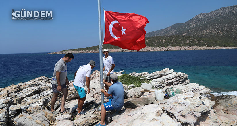 Ada ve Koylara Türk Bayrağı