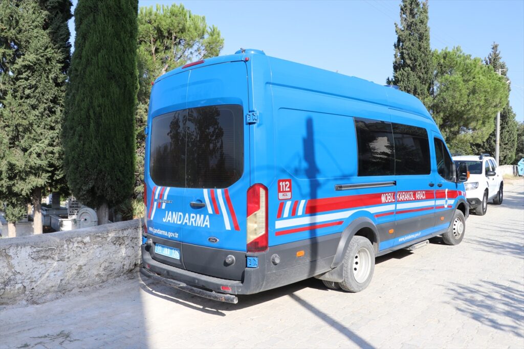 Denizli'de cami lojmanında çıkan yangında 90 yaşındaki kadın yaşamını yitirdi