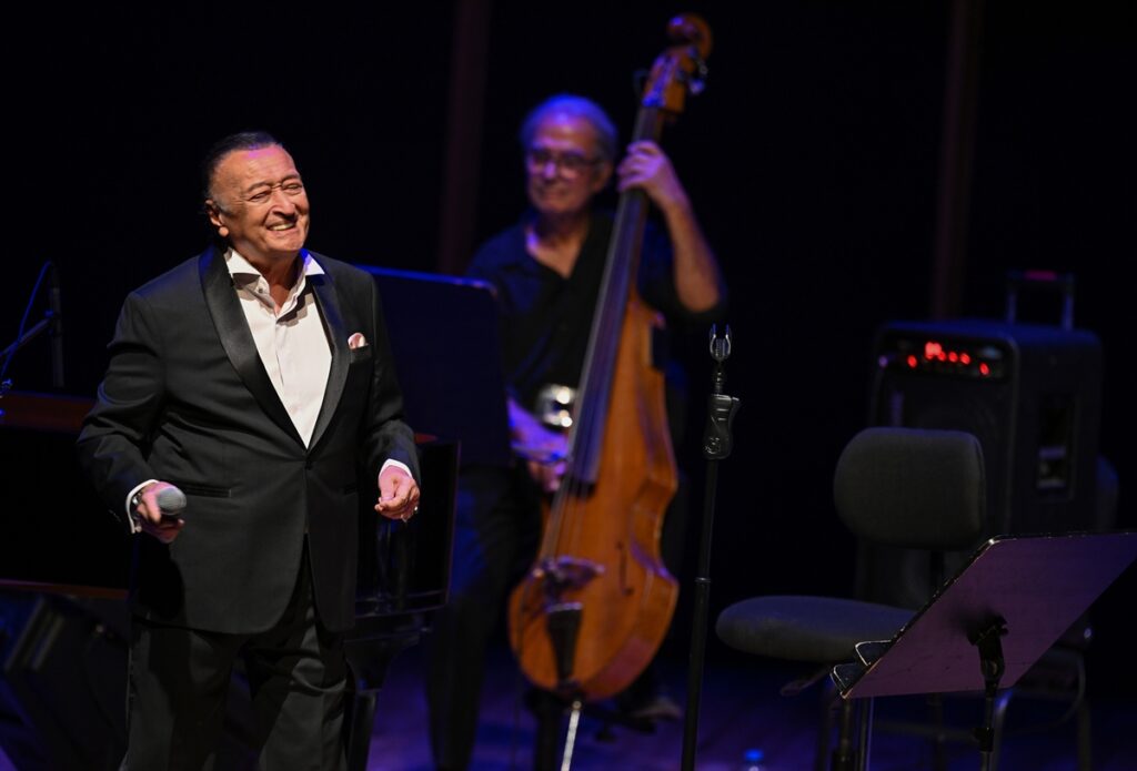 30. İzmir Avrupa Caz Festivali Ömür Göksel konseriyle başladı