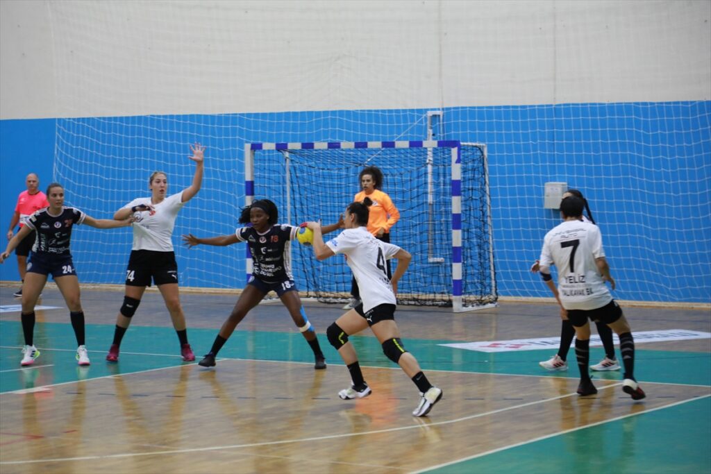 Hentbol: EHF Kadınlar Avrupa Kupası