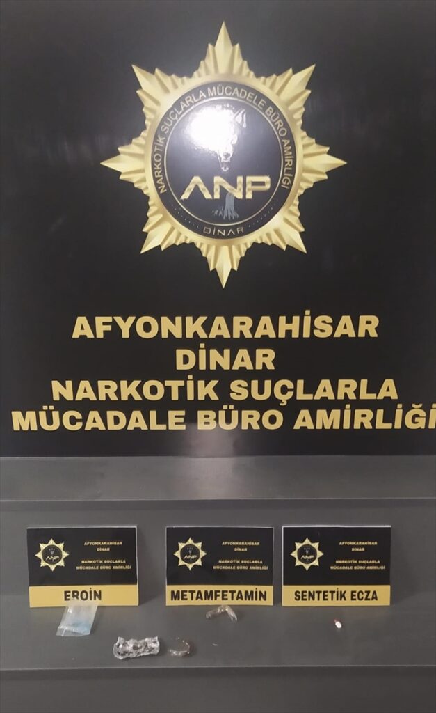Afyonkarahisar'da uyuşturucu operasyonunda 2 şüpheli tutuklandı
