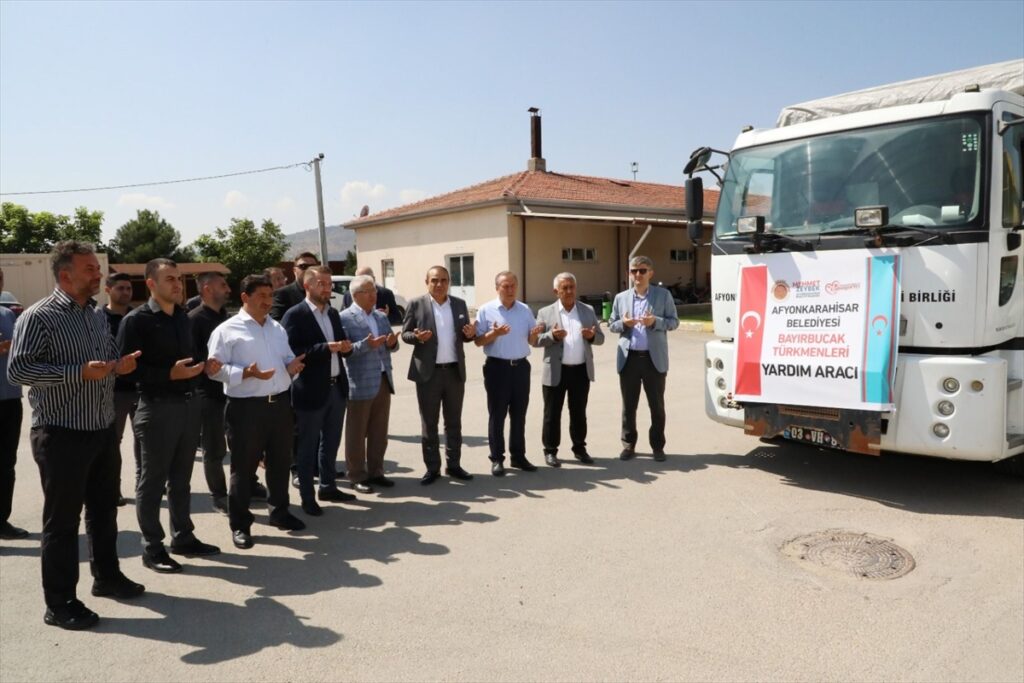 Afyonkarahisar'dan Bayırbucak Türkmenlerine 2 yardım aracı gönderildi