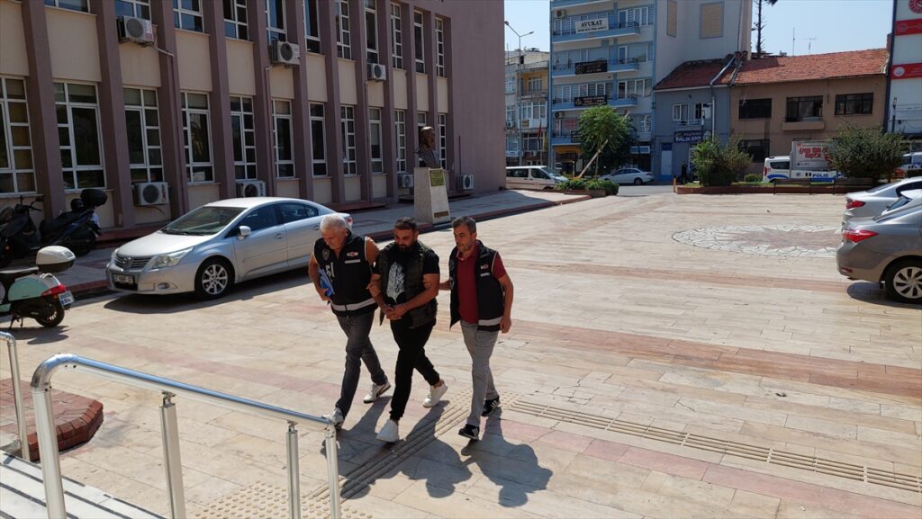 Aydın'da 5 adet uzun namlulu otomatik tüfek ele geçirildi