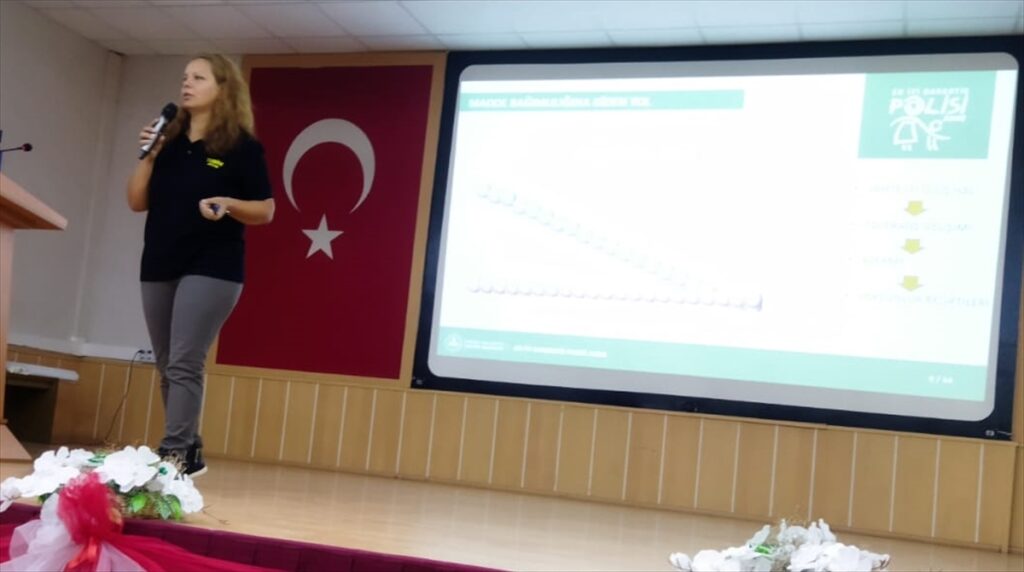 Aydın'da “En İyi Narkotik Polisi Anne” semineri düzenlendi