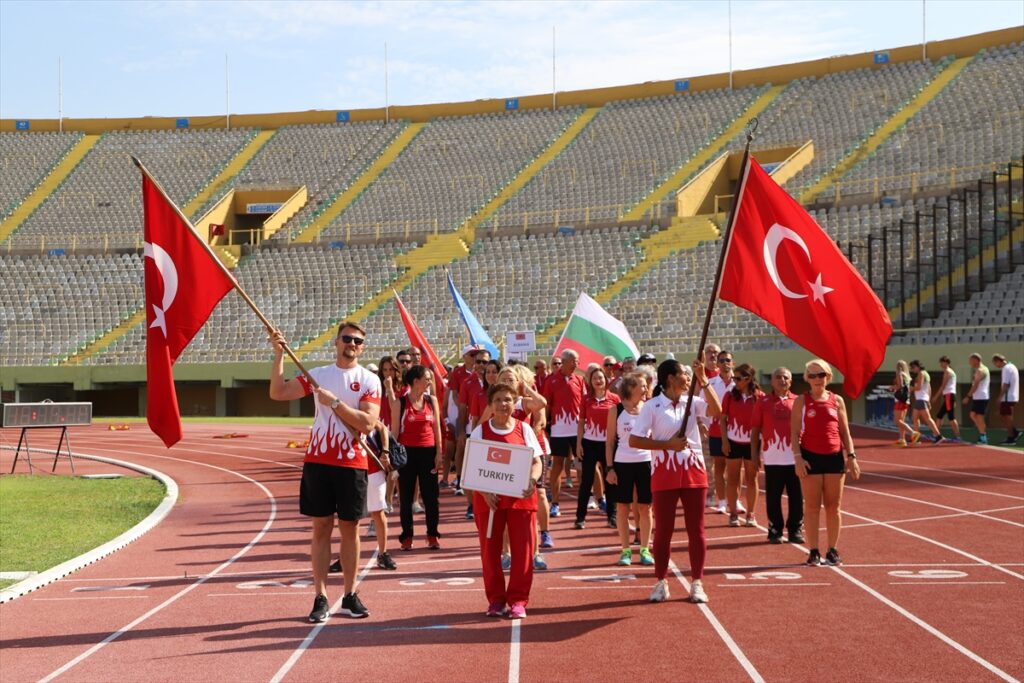 Balkan Masterler Atletizm Şampiyonası, İzmir'de başladı