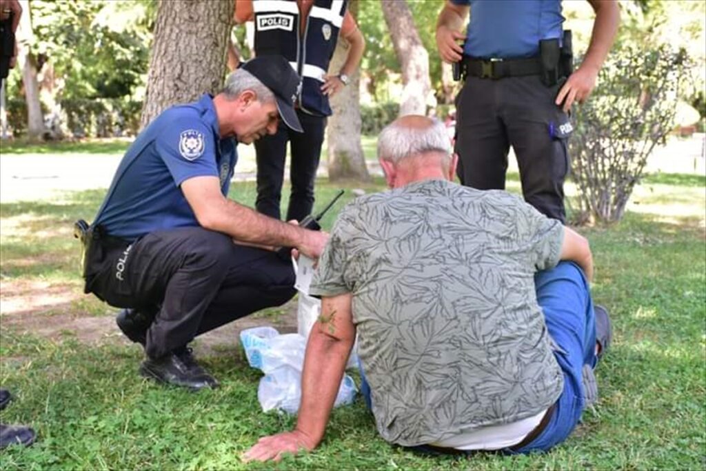 Manisa'daki asayiş uygulamalarında aranan 14 kişi yakalandı