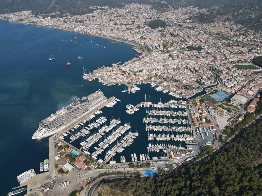 Marmaris limanı, İngiliz yolcuları taşıyacak kruvaziyerin “ana limanı” olacak