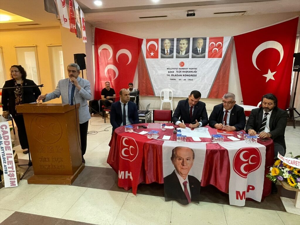 MHP Söke İlçe Başkanı Ömer Akalın, yeniden başkanlığa seçildi