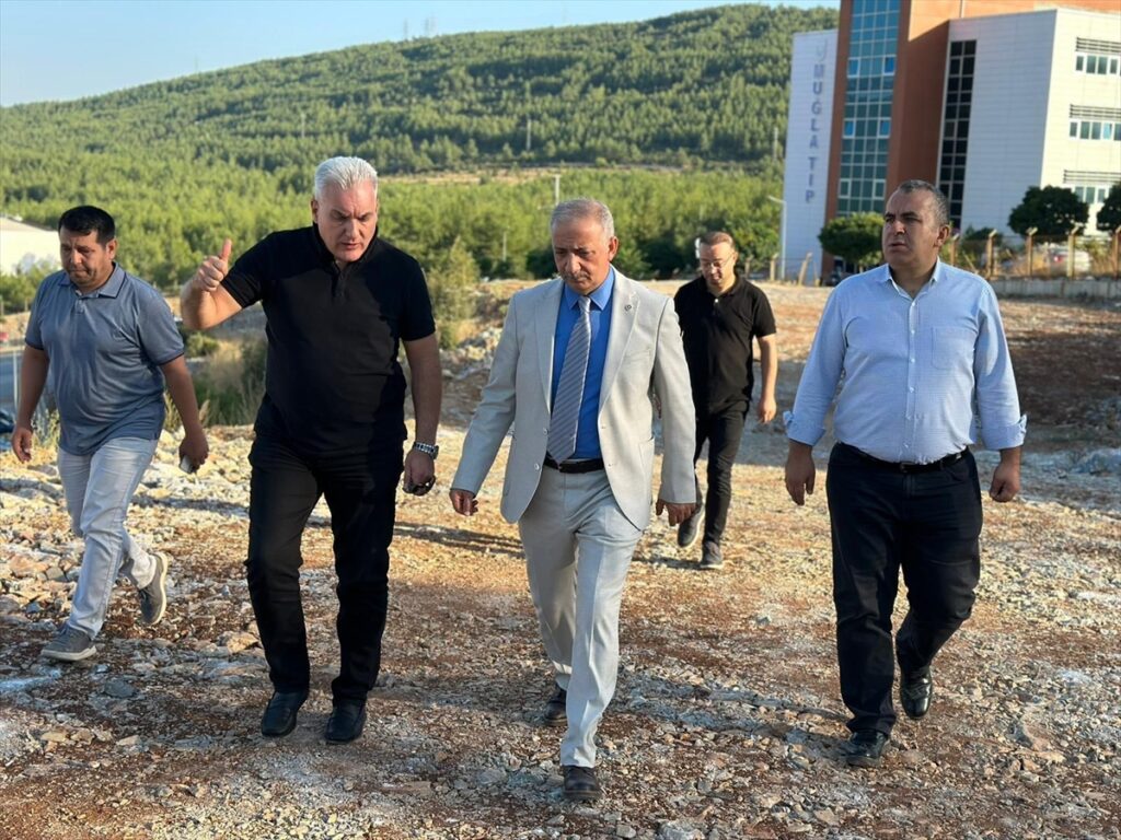 Milletvekili Mete, Menteşe'de ziyaretlerde bulundu
