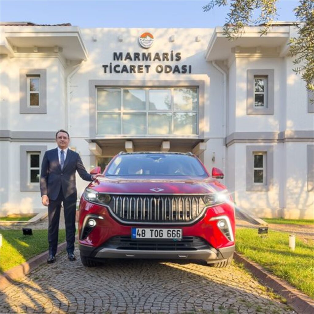 MTO, Türkiye'nin otomobili Togg'u teslim aldı