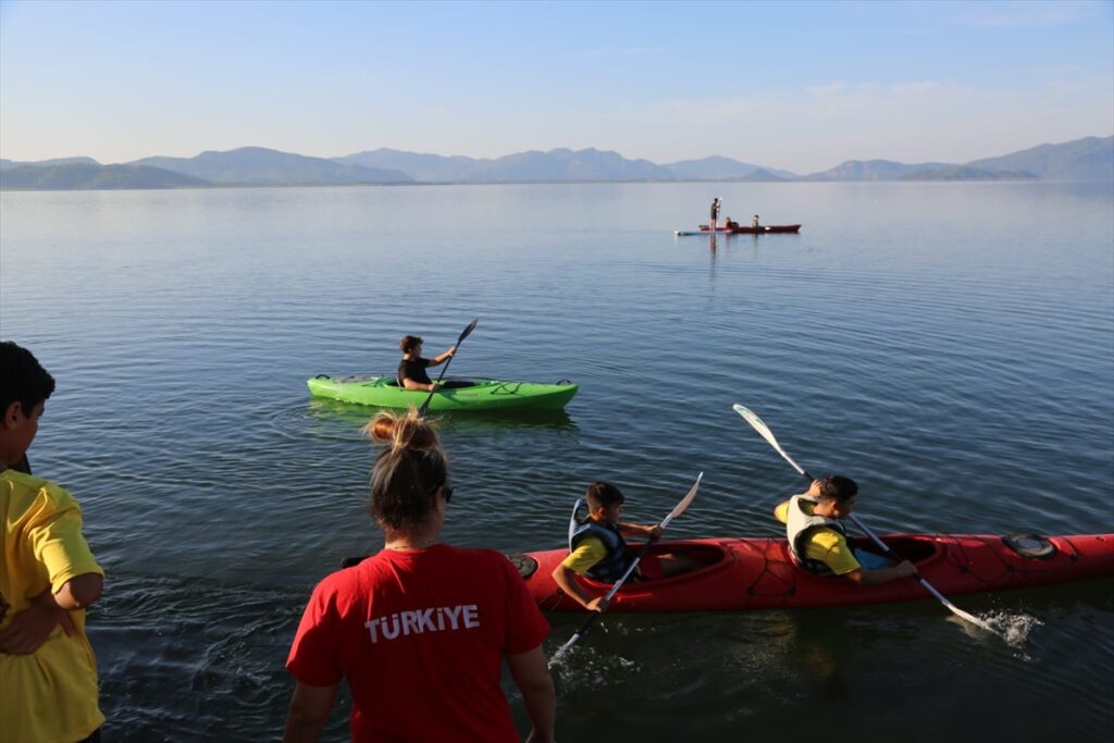 Muğla'da gençleri “kamp ateşi” bir araya getiriyor