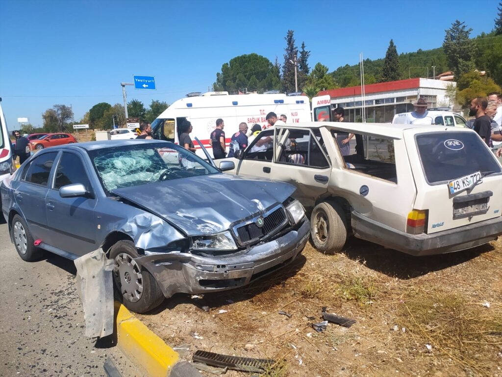 İki otomobilin çarpıştığı kazada 7 kişi yaralandı