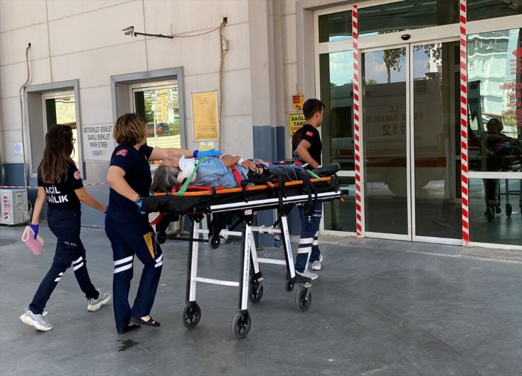 Nazilli'de devrilen bisikletin sürücüsü yaralandı