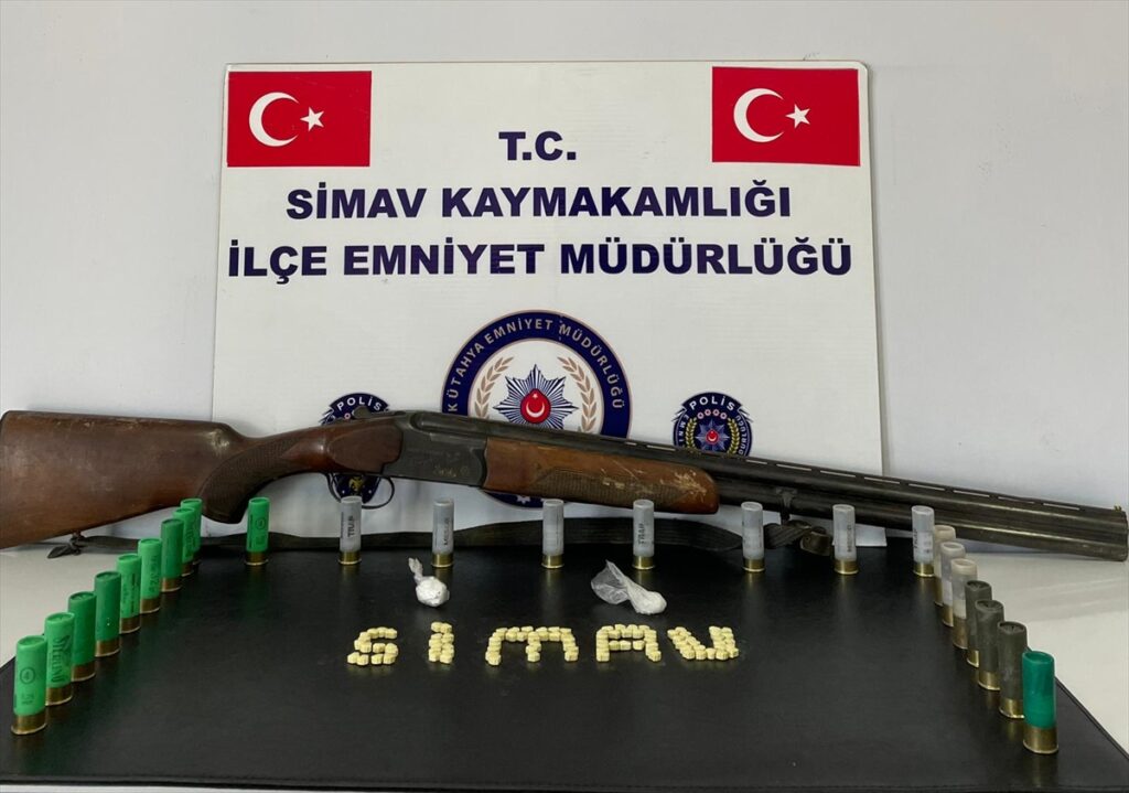 Simav'da uyuşturucu operasyonunda yakalanan 2 şüpheli tutuklandı