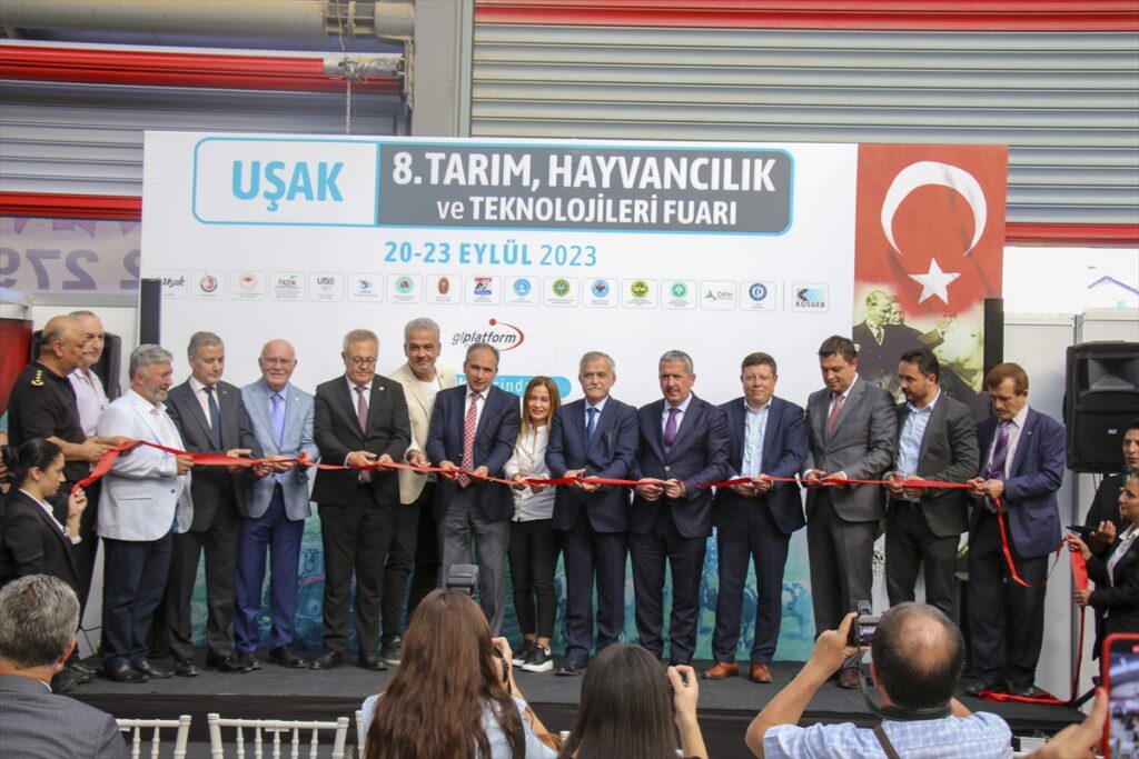Uşak 8. Tarım, Hayvancılık ve Teknolojileri Fuarı törenle açıldı