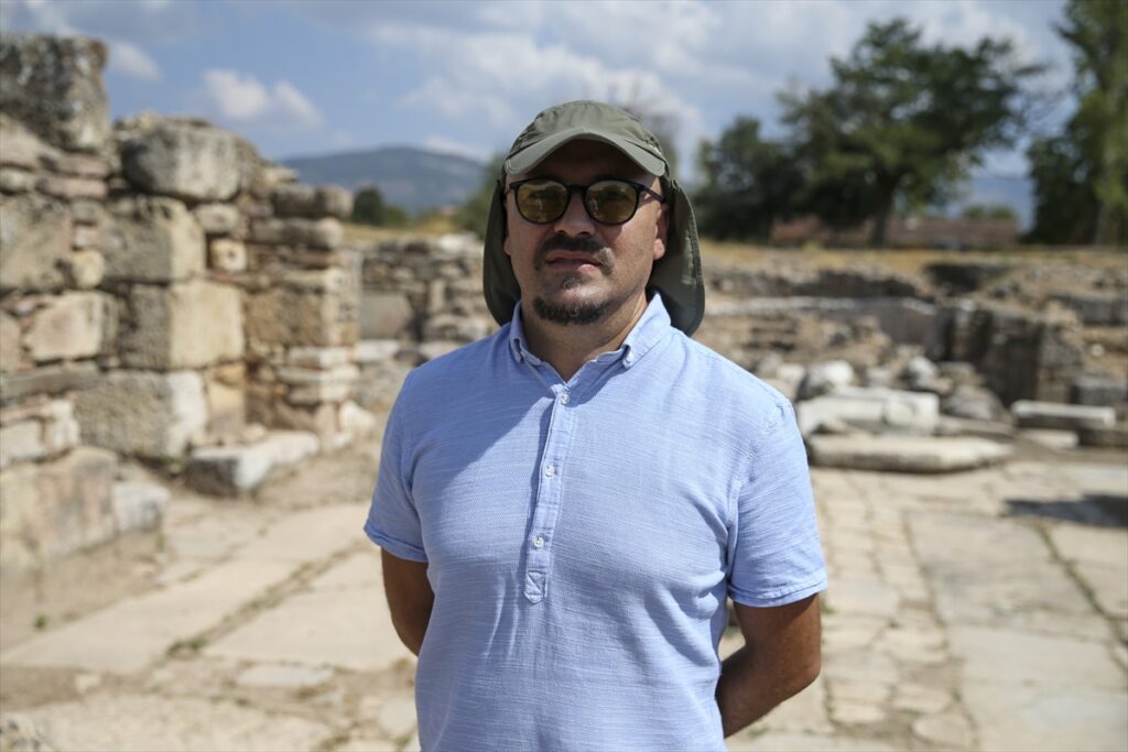 Uşak'taki Sebaste Antik Kenti'nde hamam kalıntıları ortaya çıkarıldı