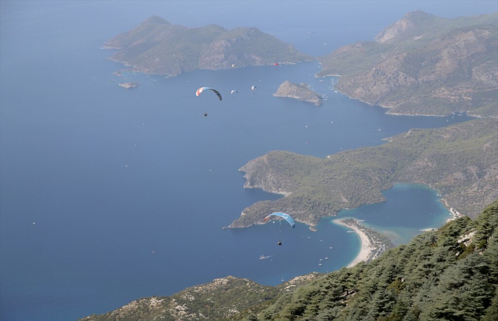 Yamaç Paraşütü Dünya Akro Kupası Süper Finali Fethiye'de başladı