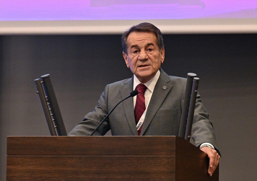 “7. Uluslararası Bilişim Hukuku Kurultayı” İzmir'de başladı