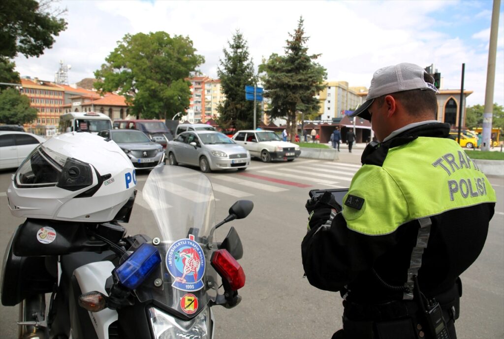 Afyonkarahisar'da trafik denetimi yapıldı