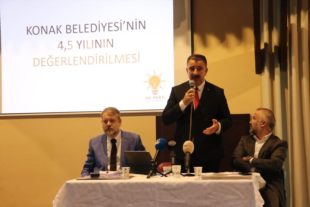 AK Partili Başdaş, Konak Belediyesinin 4,5 yılını değerlendirdi