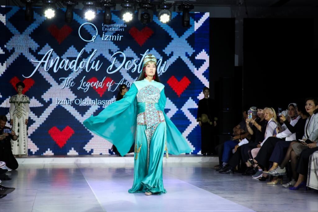 Anadolu motifleri, Kazakistan ve Özbekistan'da beğeniye sunuldu