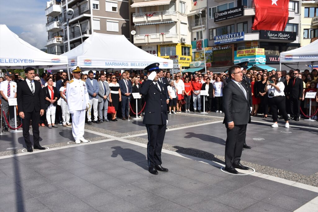 Antalya ve çevre illerde Cumhuriyet'in 100'üncü yılı kutlanıyor