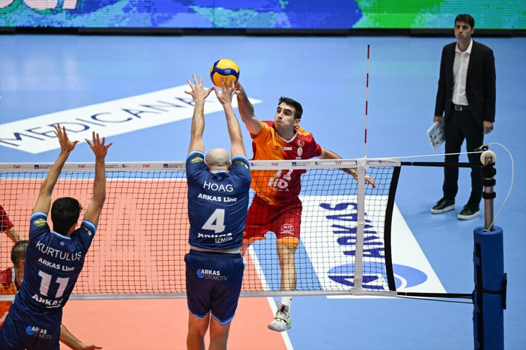 Voleybol: AXA Sigorta Efeler Ligi