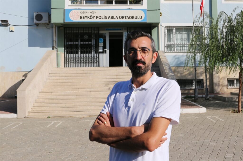 Aydın'da öğrencilerden “Cumhuriyet'in 100. yılı” koreografisi