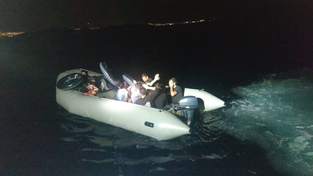 Bodrum açıklarında 62 düzensiz göçmen yakalandı