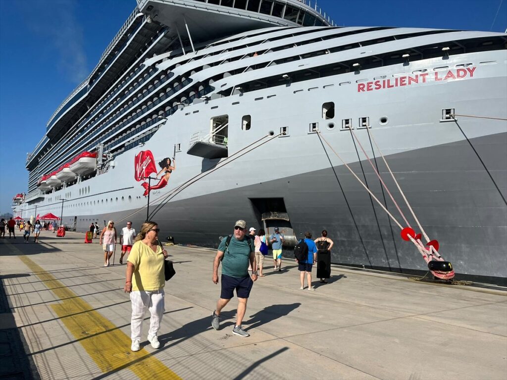 Bodrum kruvaziyerle gelen 2063 turisti ağırladı