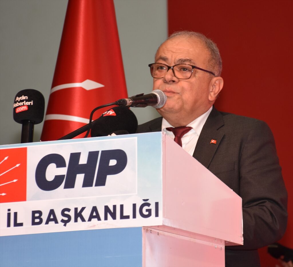 CHP Aydın İl Başkanlığına Hikmet Saatçı yeniden seçildi