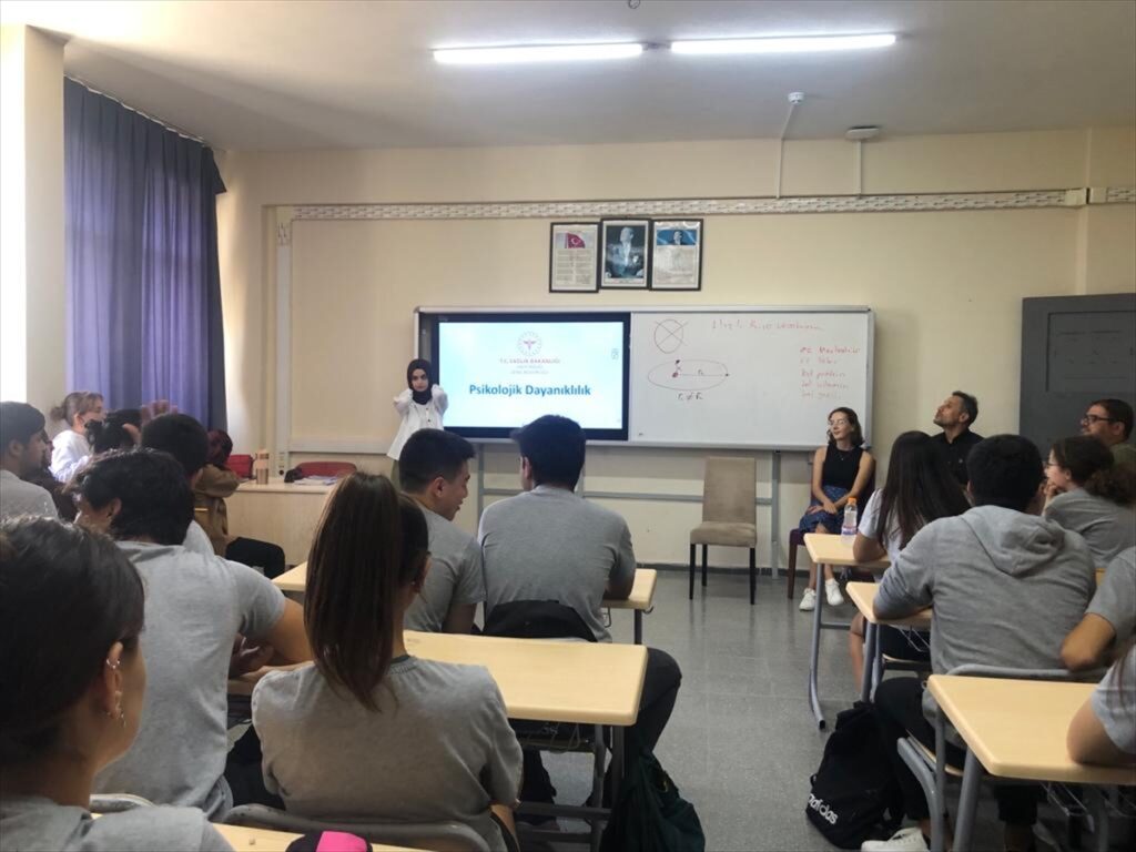 Datça'da lise ve ortaokul öğrencilerine ruh sağlığı hakkında bilgilendirme yapıldı
