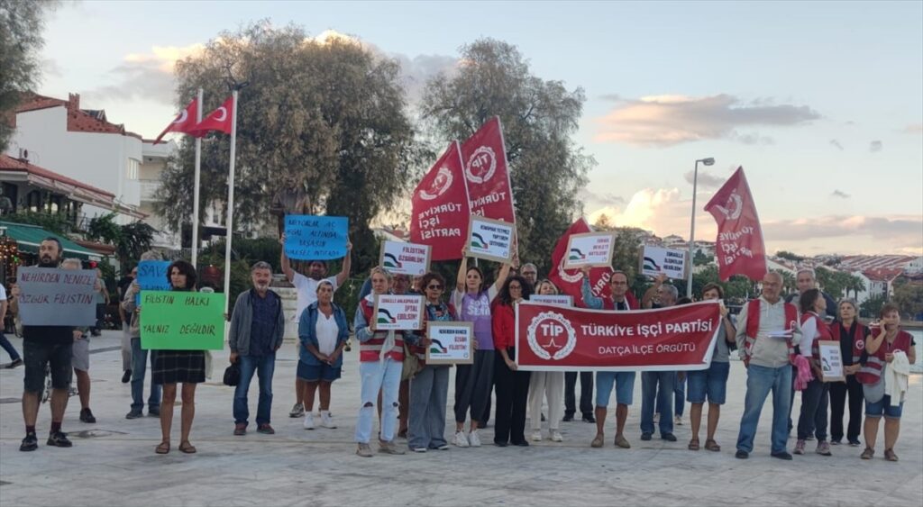 İsrail'in Gazze'deki hastaneye saldırısı Muğla'da protesto edildi
