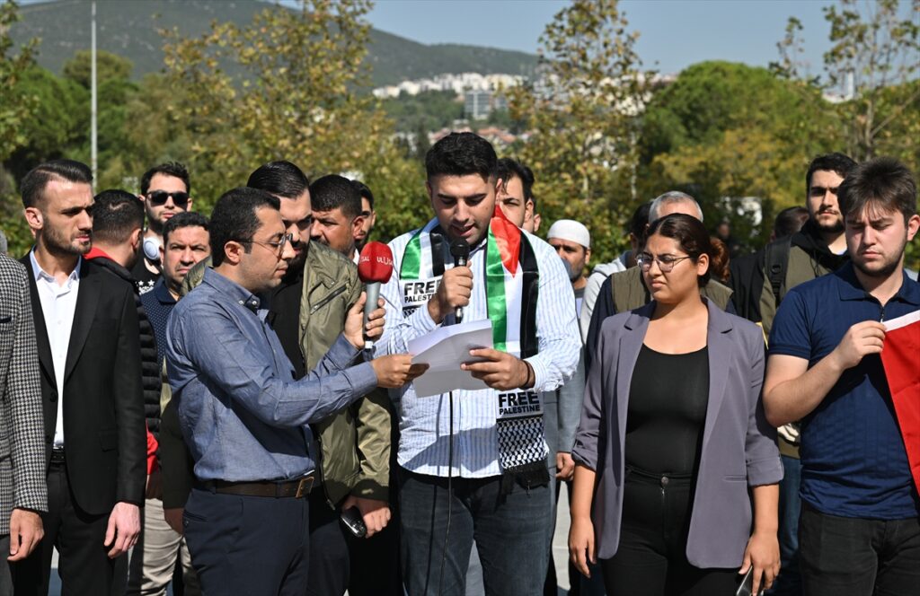 İzmir ve çevre illerde İsrail'in Filistin'e yönelik saldırıları protesto edildi