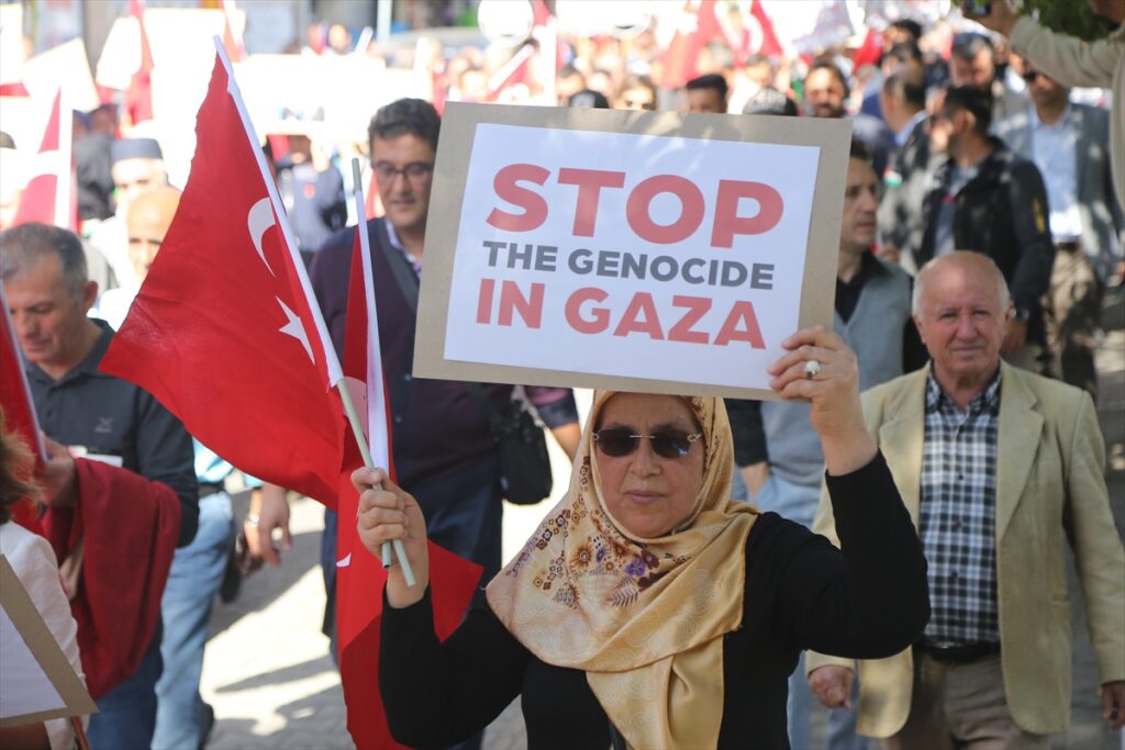 Antalya, Muğla, Burdur ve Isparta'da İsrail'in Gazze'ye saldırıları protesto edildi